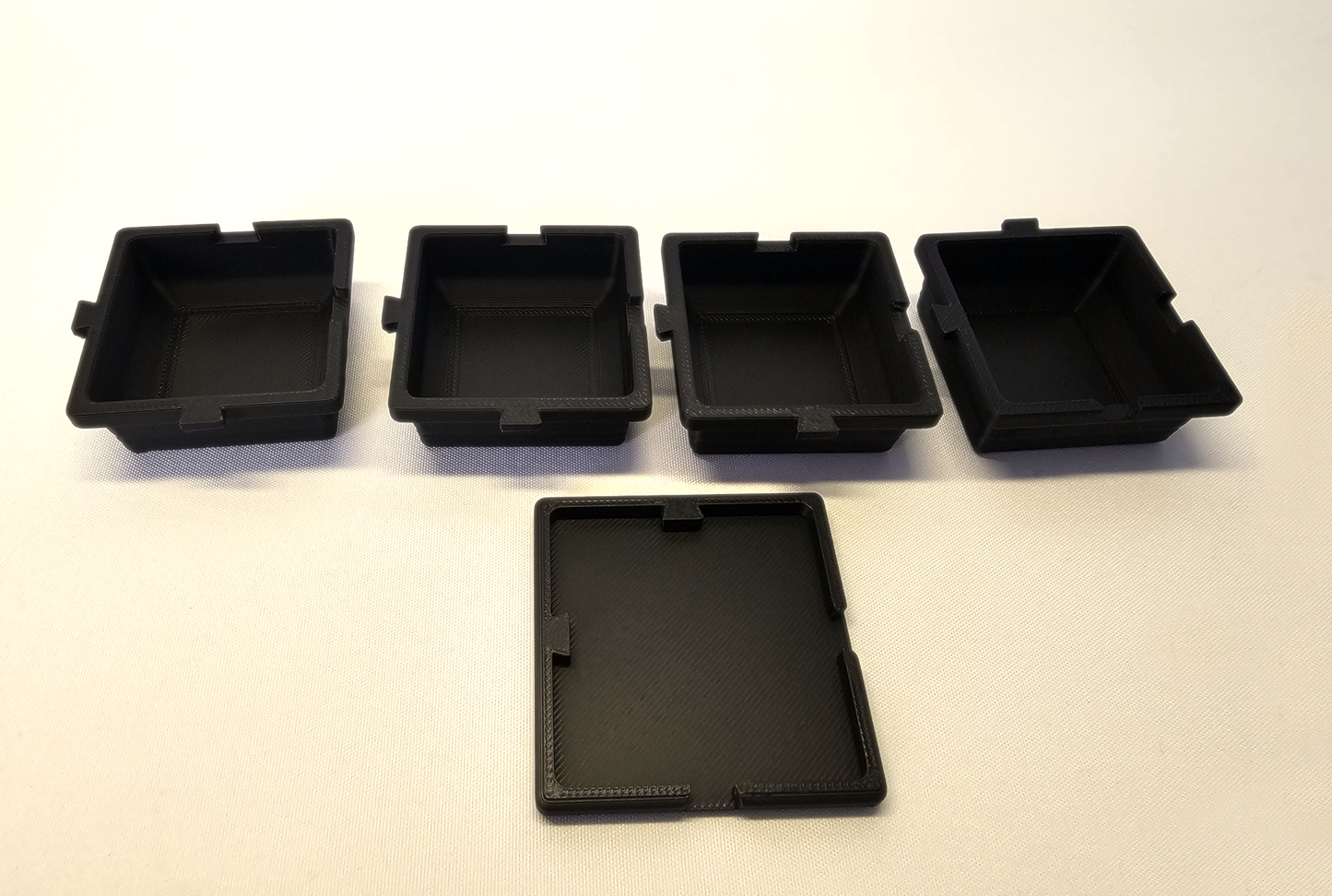 Tiny Stackable Trays (4 + cover)